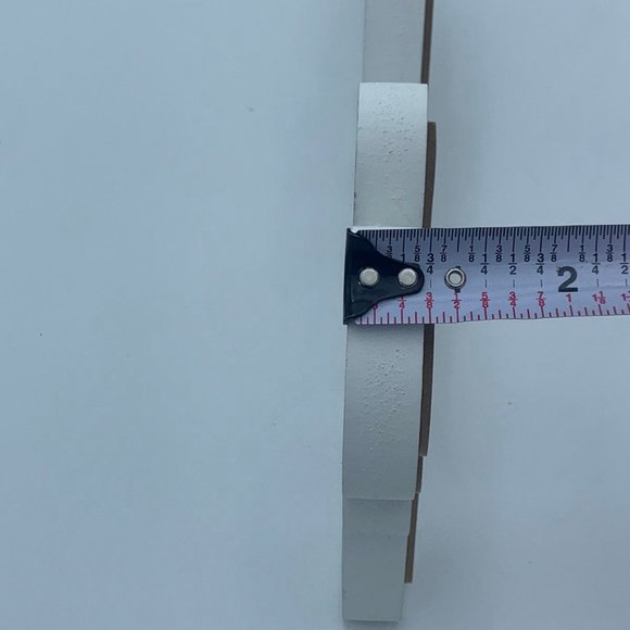 Farmhouse Hello Wood Painted Decor Sign - Picture 5 of 5